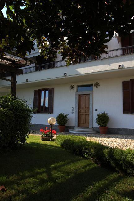 B&B Marge Oltrona di San Mamette Экстерьер фото