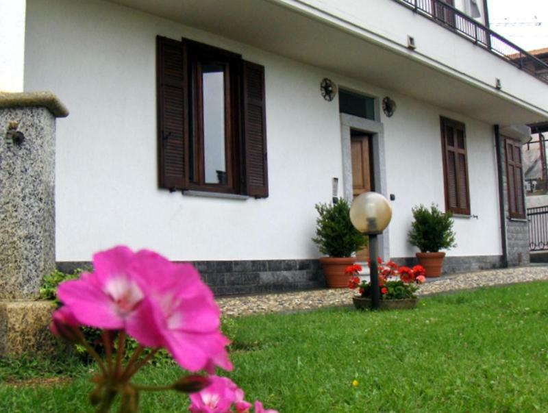 B&B Marge Oltrona di San Mamette Экстерьер фото
