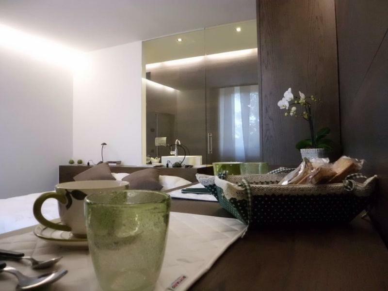 B&B Marge Oltrona di San Mamette Экстерьер фото